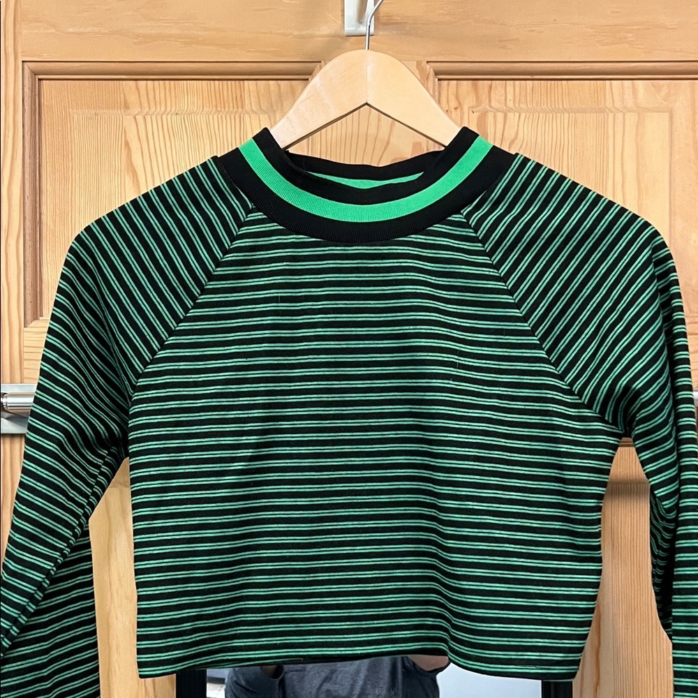 Green/Black Striped Cropped Long Shirt Sz XS